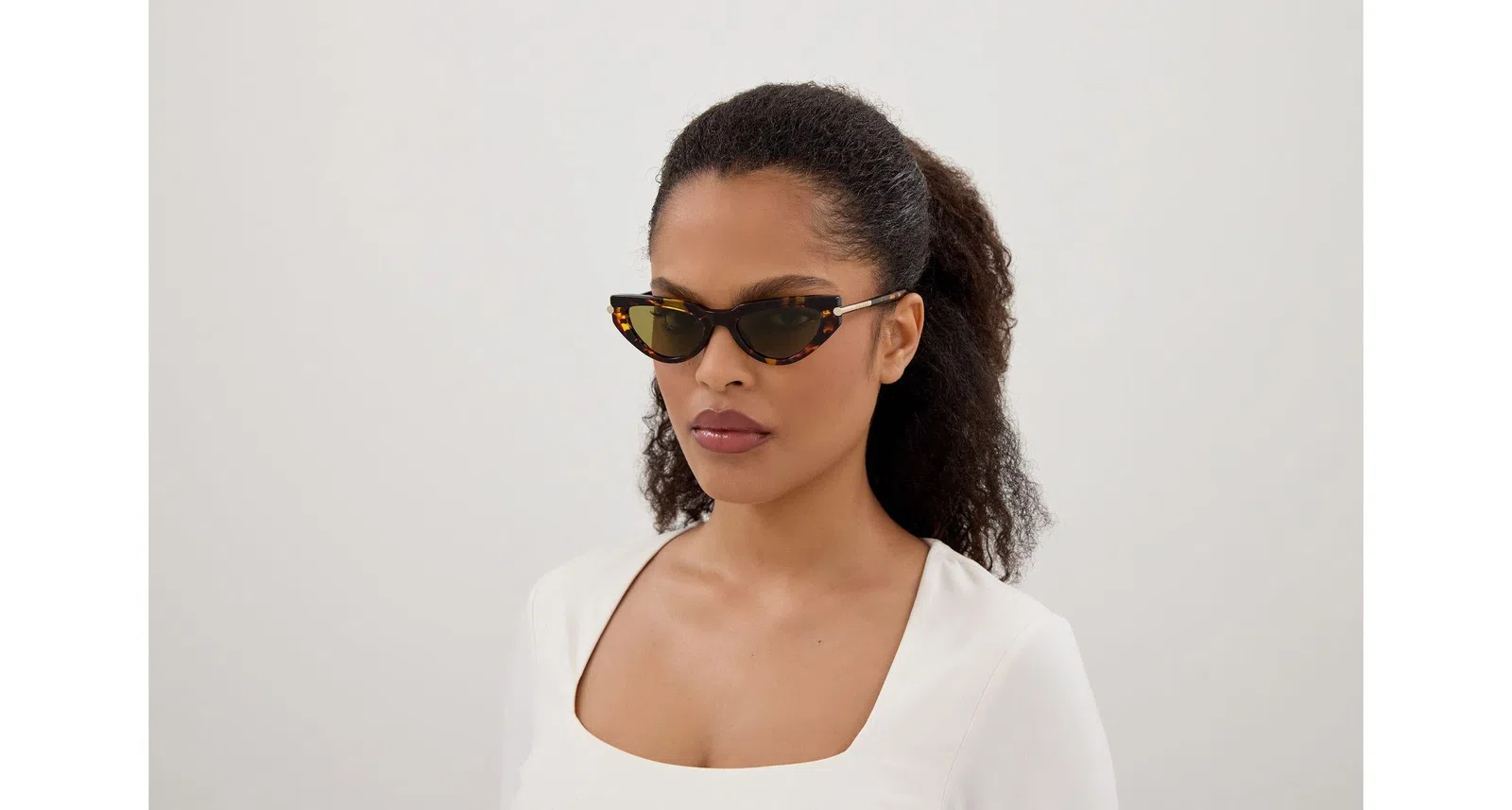 Alexander McQueen AM0520S Sunglasses - view 10